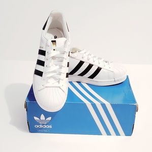 Adidas Superstar Sneakers